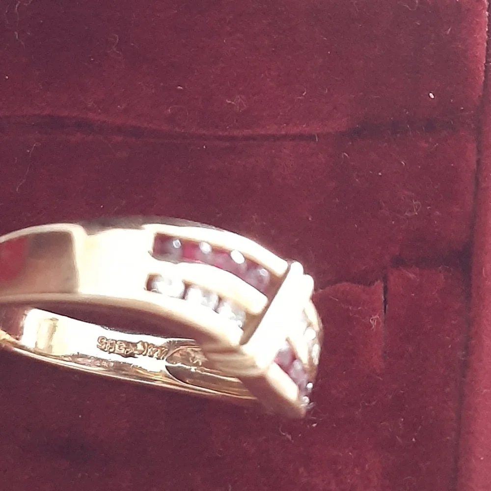 14K YELLOW GOLD RUBY N DIAMOND RING